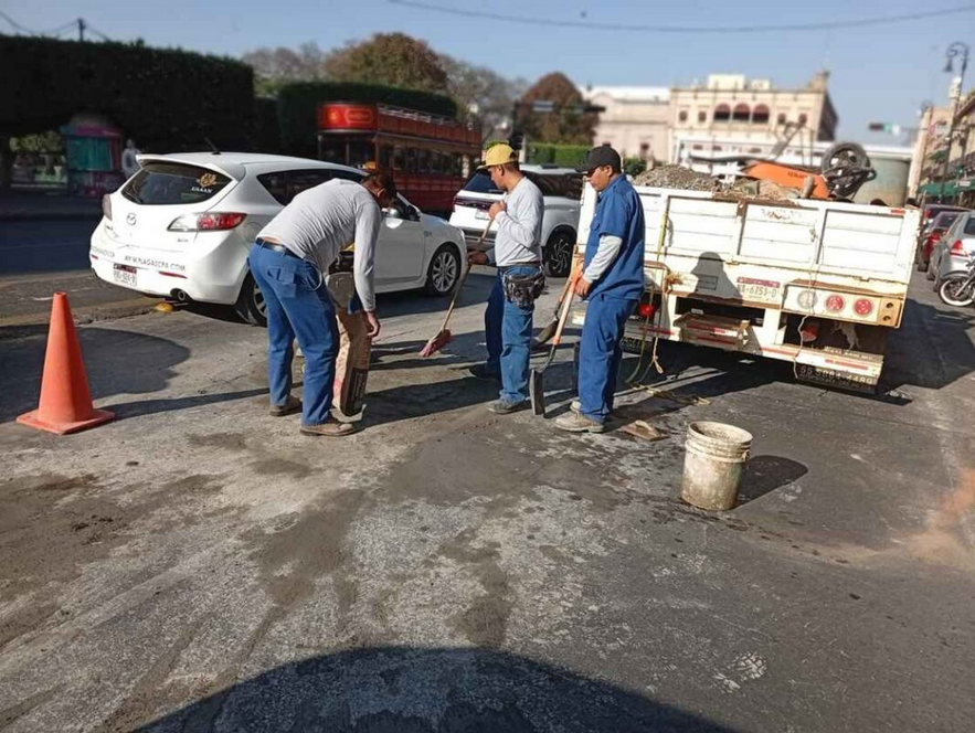 Adolfo Torres supervisa instalación de nuevas tomas de agua en Morelia tras incidente vial