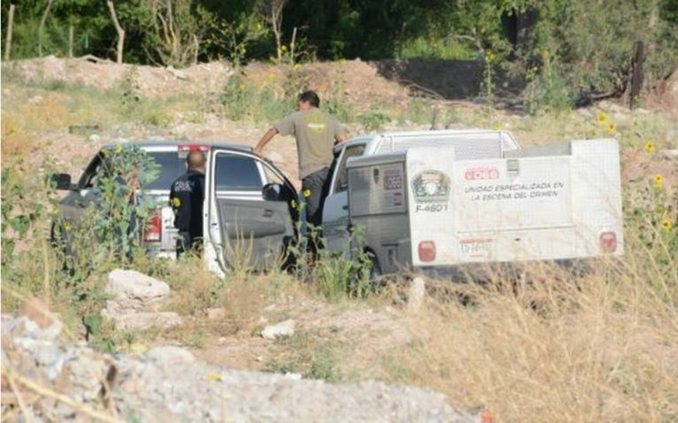 Hombre joven es hallado sin vida con impactos de bala en camino de Guadalupe y Calvo